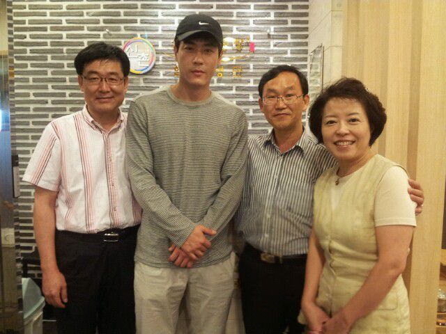 내조의 여왕 배우최철호역삼로점가오픈첫날방문